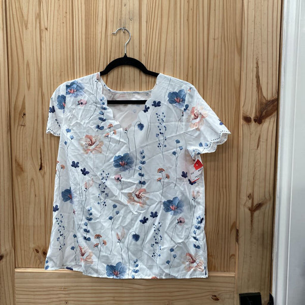 WOMENS WHITE FLORAL TOP M