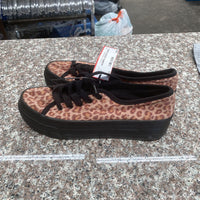 WOMENS LEOPARD SHOES 8