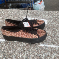 WOMENS LEOPARD SHOES 8