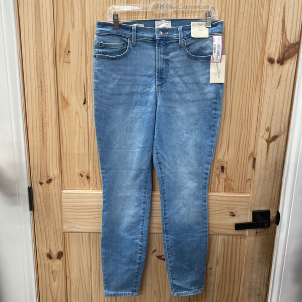 WOMENS UNIVERSAL THREAD LT DENIM JEANS 12 NWT