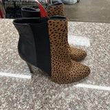 WOMENS WHITE HOUSE BLK MARKET LEOPARD/BLK HEEL BOOTS 7.5