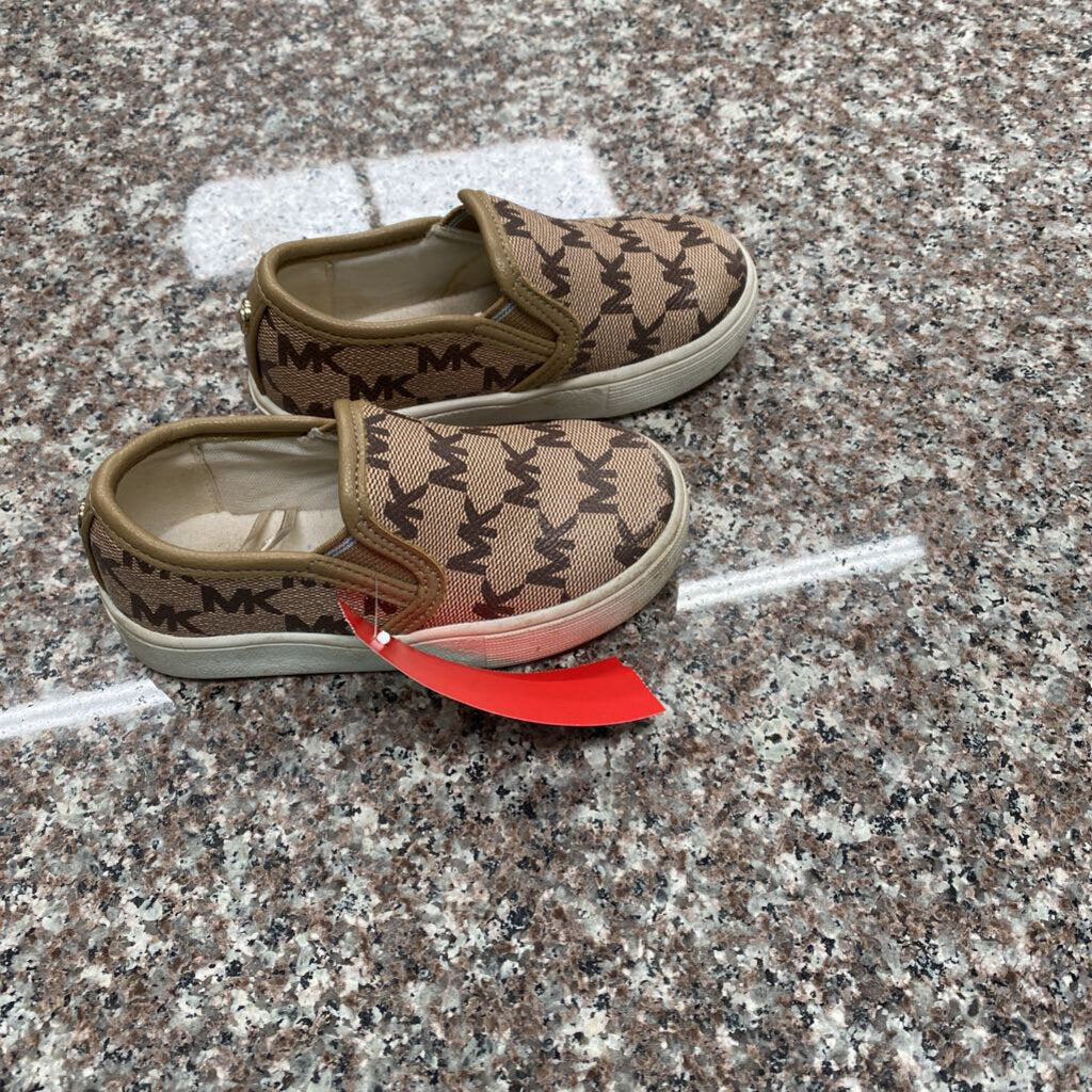 GIRLS MK CASUAL SHOES 6