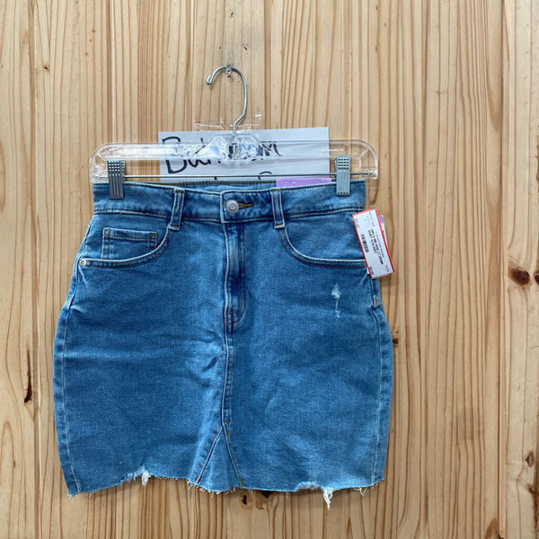 GIRLS MID RISE LT DENIM SKIRT 13/14 NWT