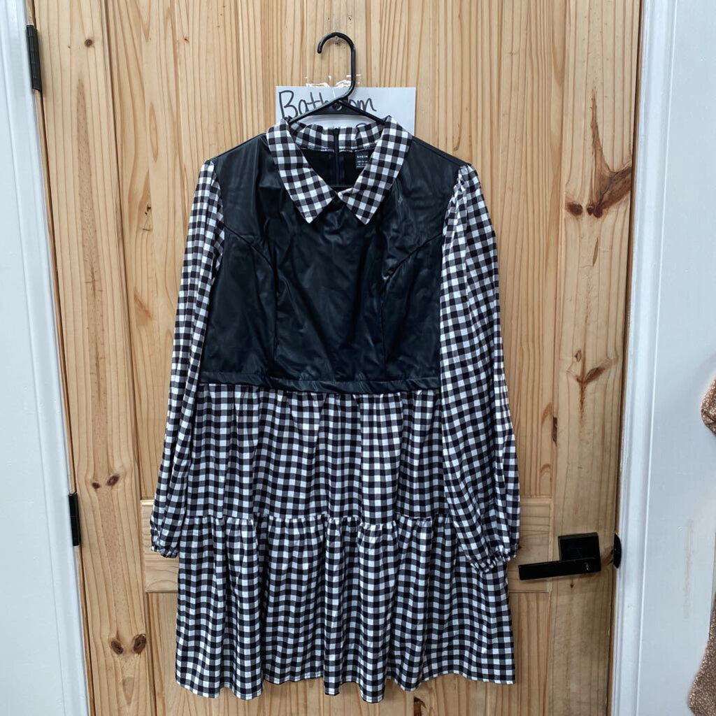 WOMENS SHEIN BLK/WHTE CHECKERED LS DRESS XL