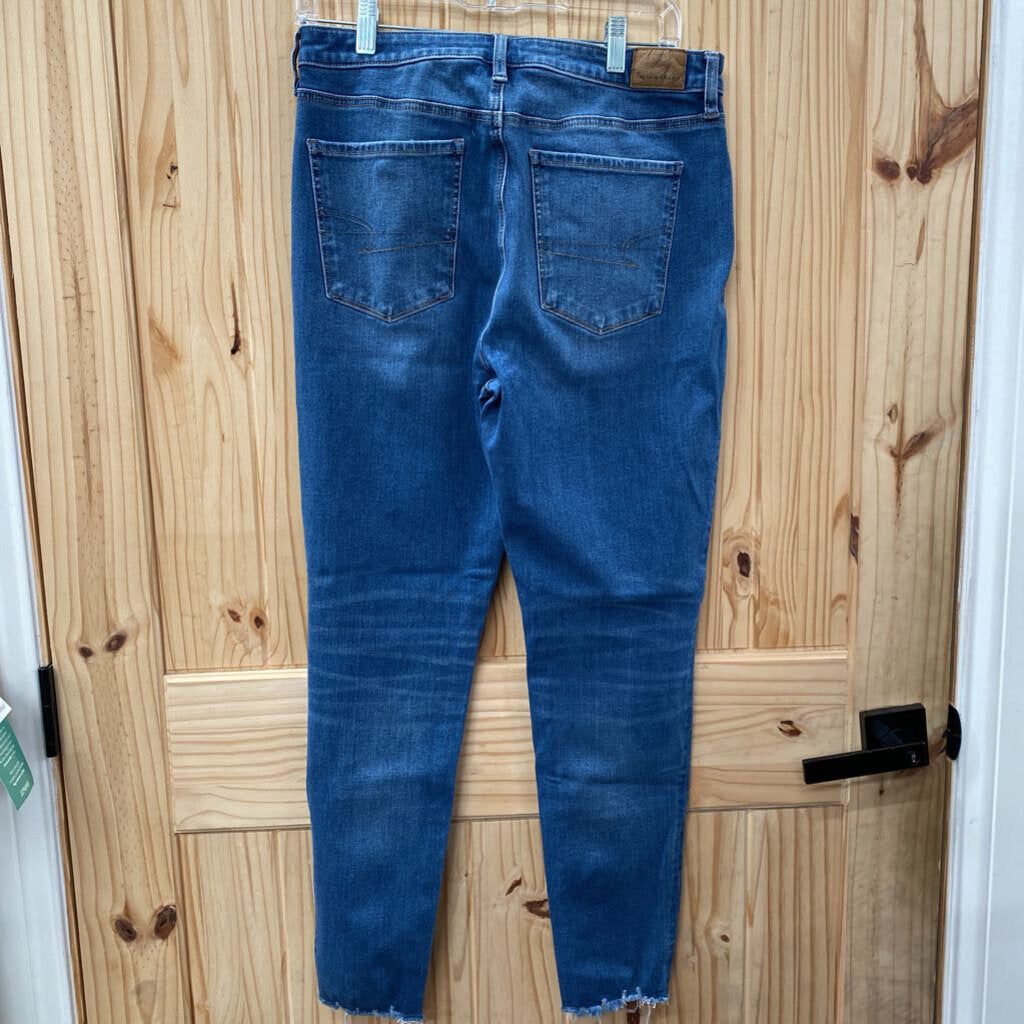 WOMENS AMERICAN EAGLE DENIM JEANS 12 REGULAR