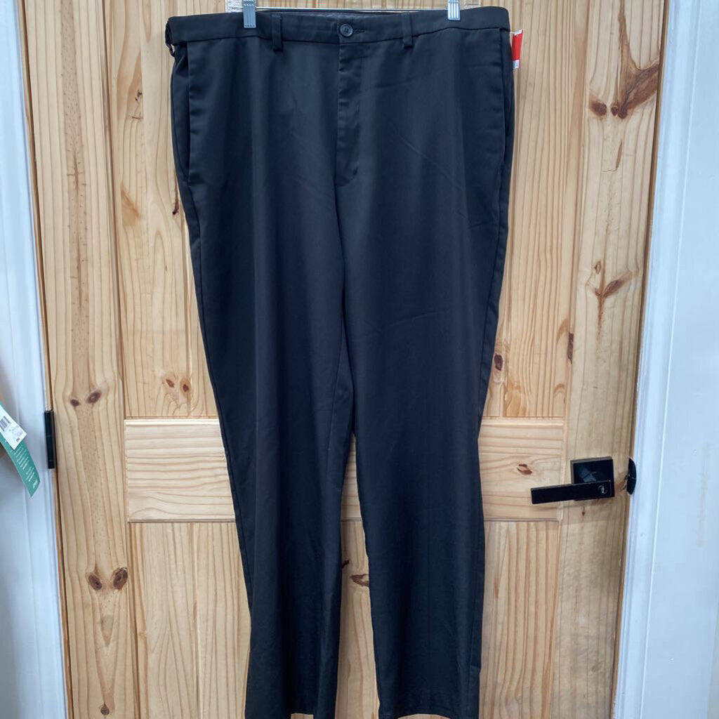 MENS HAGGAR BLK SLACKS 38X32
