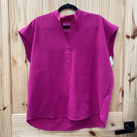 FIGS WOMENS SCRUB TOP DARK PINK MEDIUM (SPW)