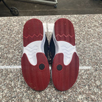 BOYS AIR JORDANS RED/WHITE/BLK 6Y LIKE NEW