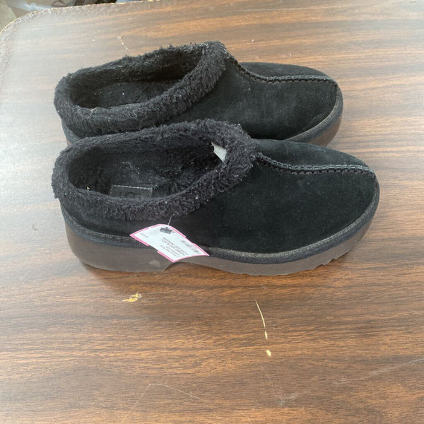 WOMENS UGG BLACK CLOGS SIZE UNKNOWN