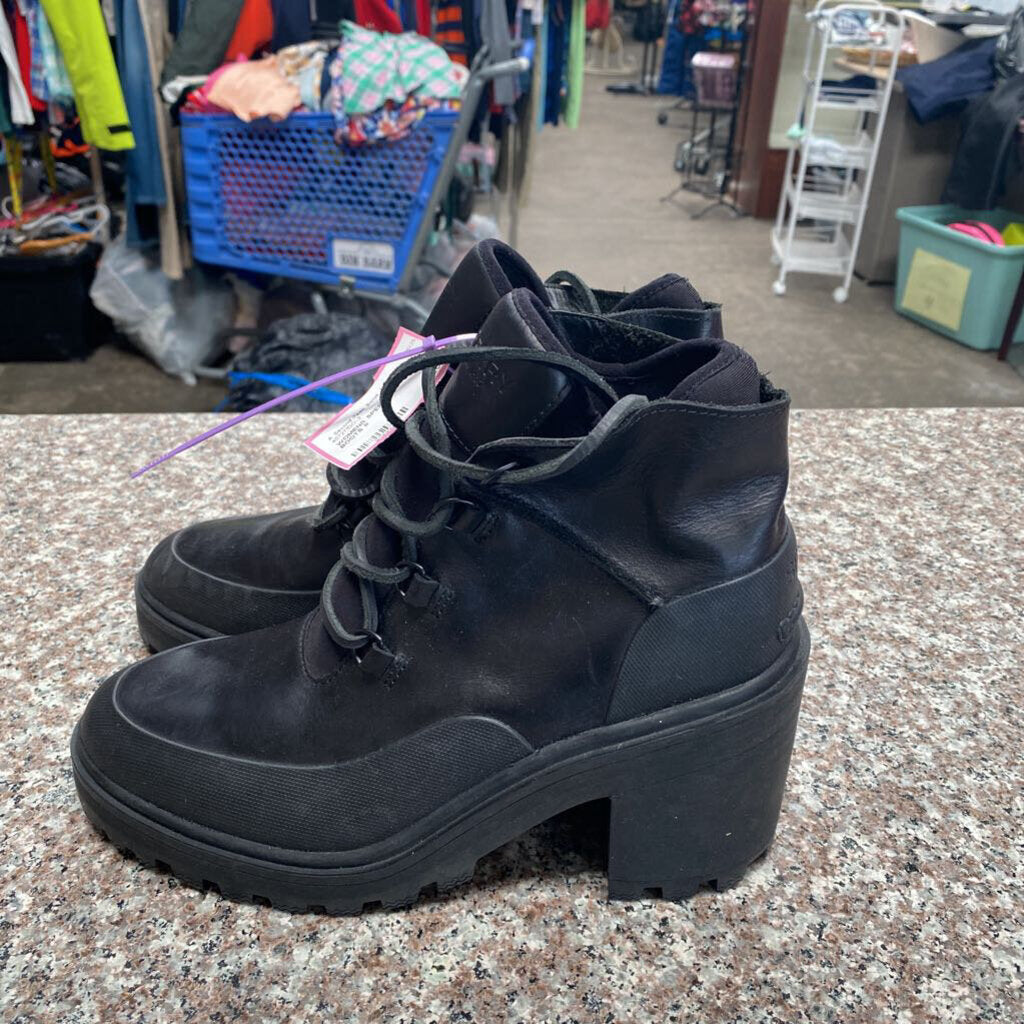 WOMENS SPERRY BLK BOOTS 9