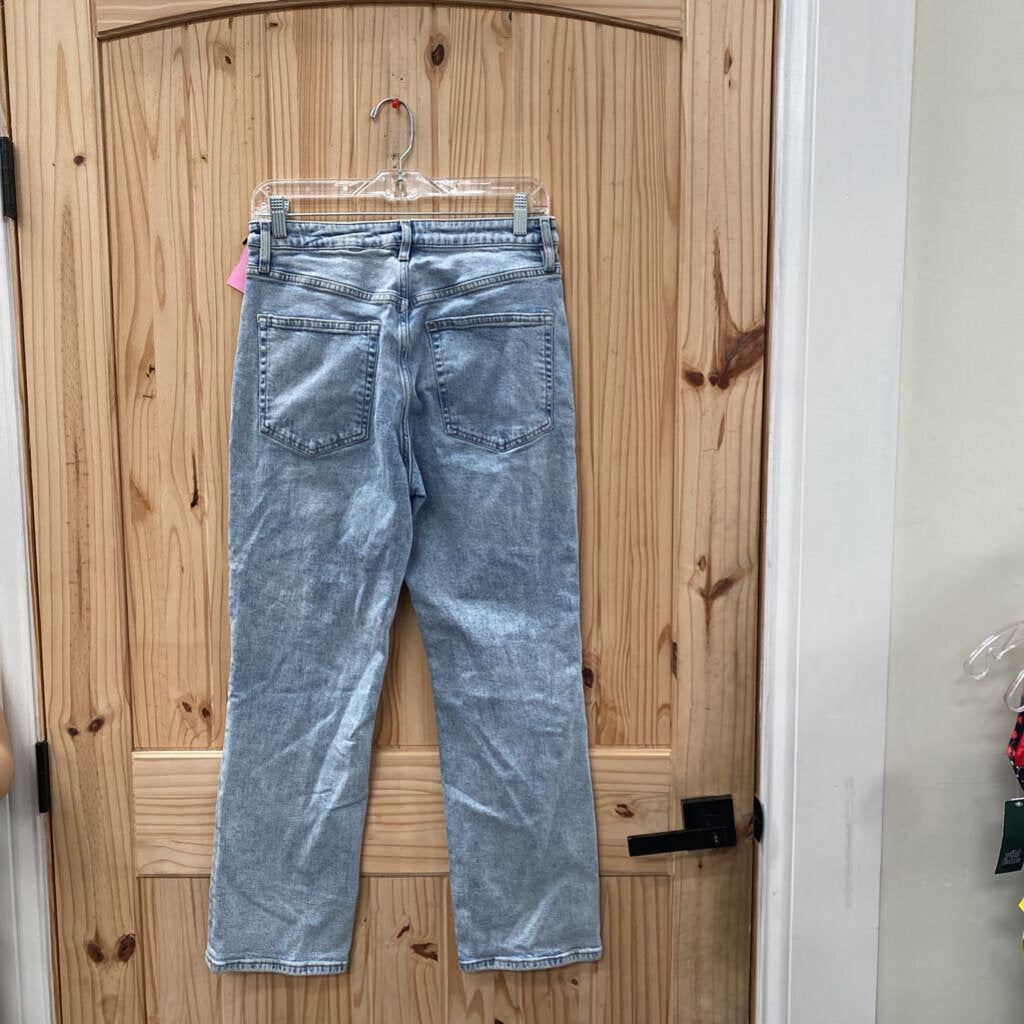 WOMENS LT DENIM DIST. JEANS 6