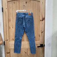 WOMENS LEVI DENIM DIST. JEANS 26