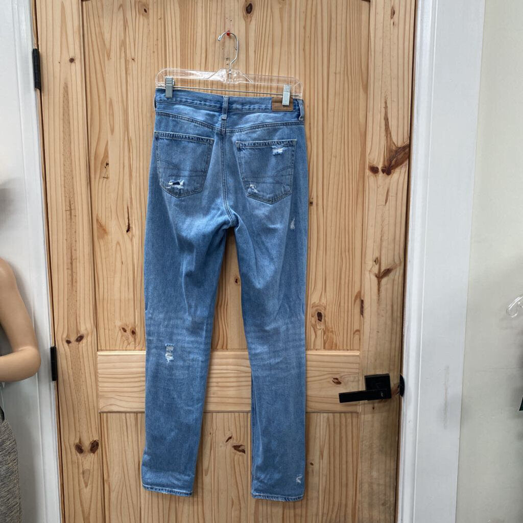 WOMENS AMERICAN EAGLE LT DENIM DIST. JEANS 4 X-LONG