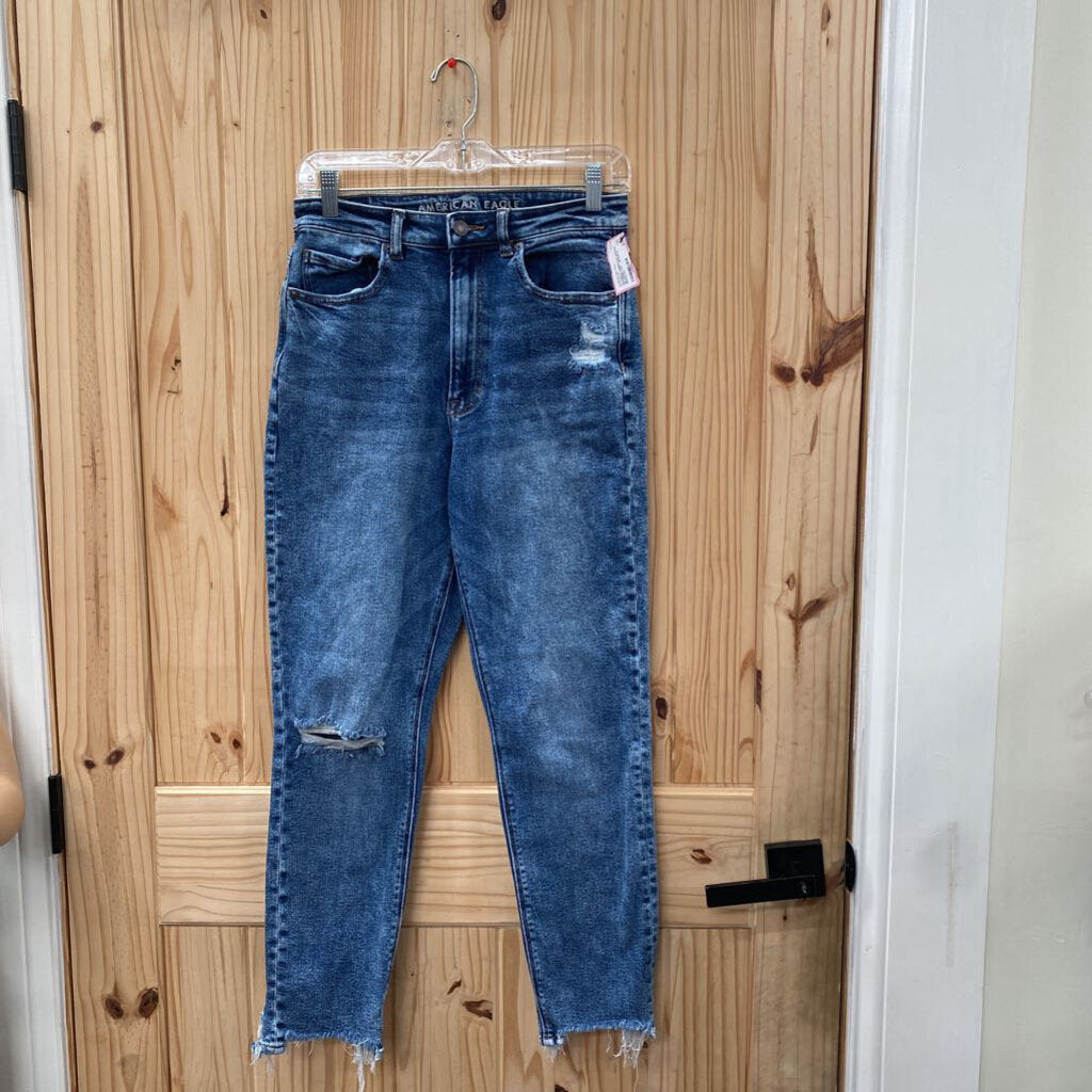 WOMENS AMERICAN EAGLE DK DENIM DIST. JEANS 6 REGULAR