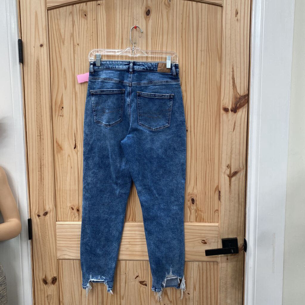 WOMENS AMERICAN EAGLE DK DENIM DIST. JEANS 6 REGULAR