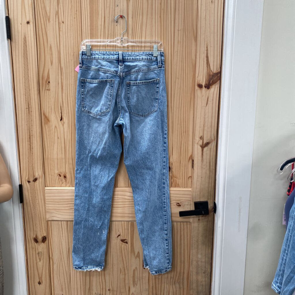 WOMENS LT DENIM DIST. JEANS 6