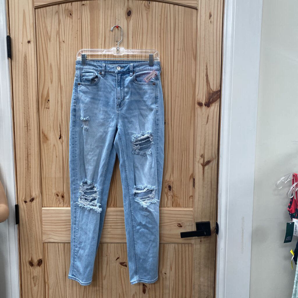 WOMENS AMERICAN EAGLE LT DENIM DIST. JEANS 4 REGULAR