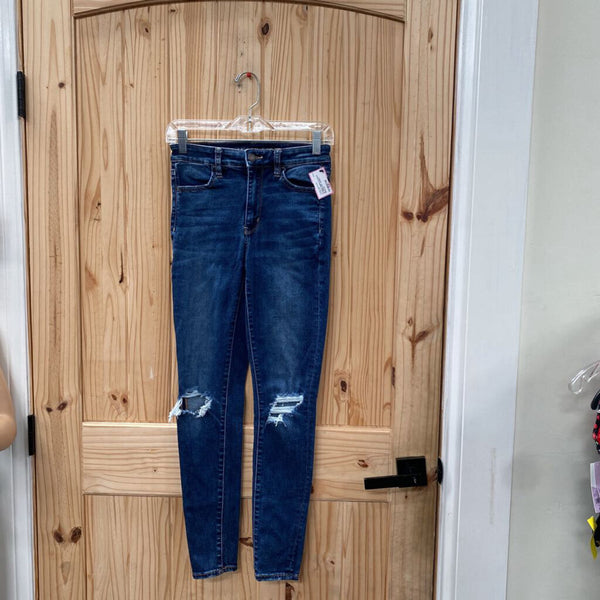WOMENS AMERICAN EAGLE DK DENIM DIST. JEANS 4 REGULAR