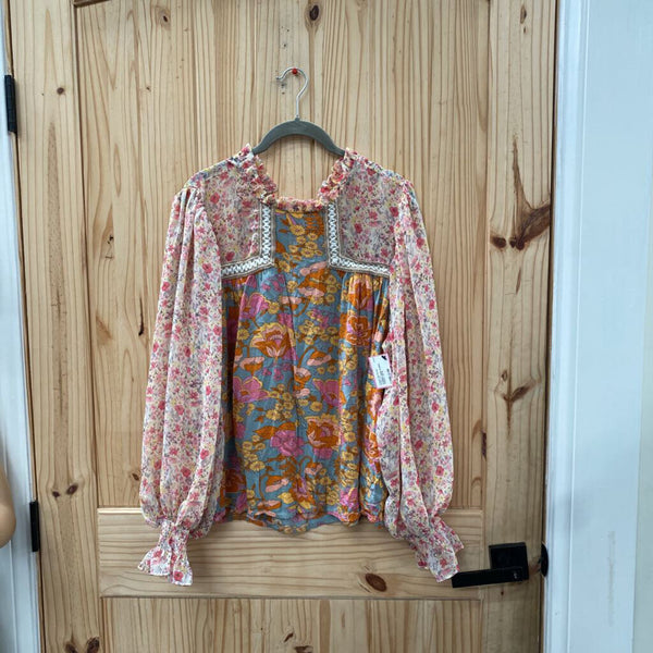 WOMENS JODIFL FLORAL CASUAL TOP M