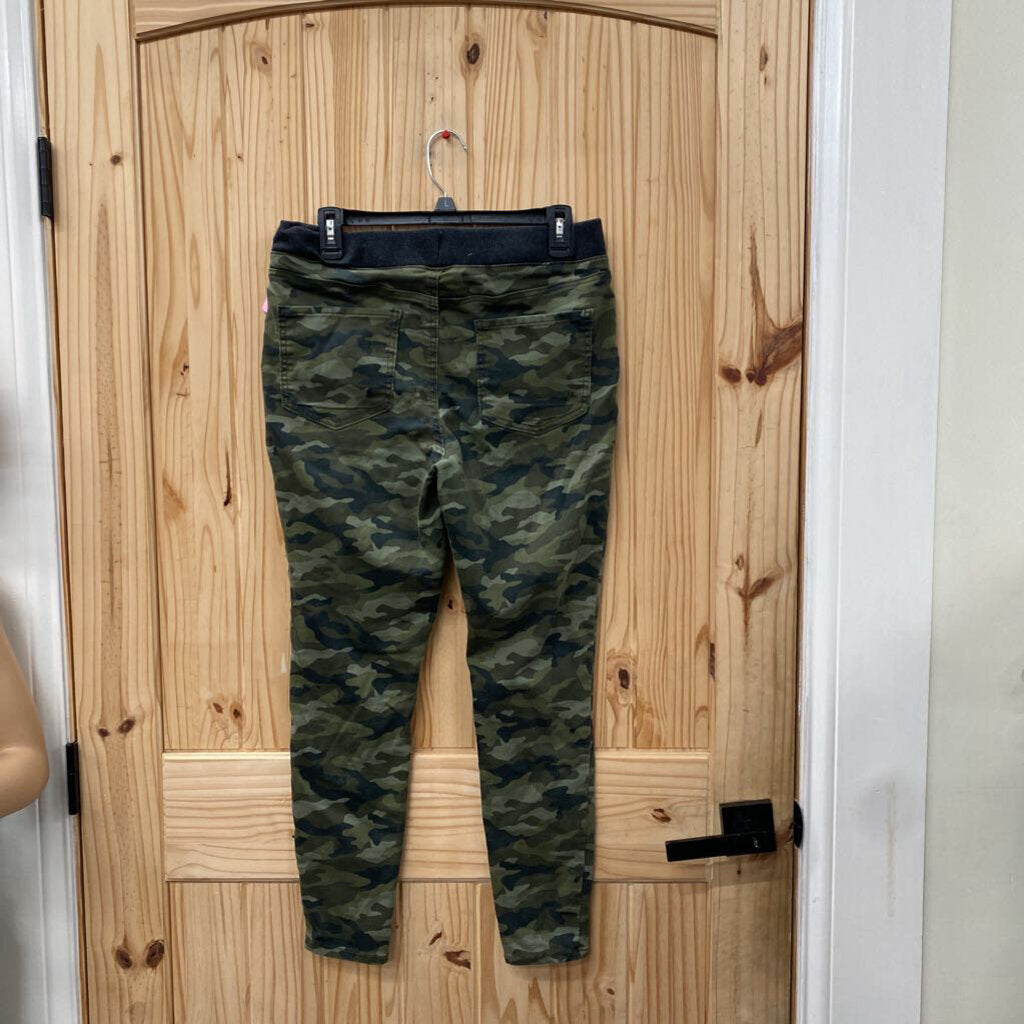 WOMENS NO BOUNDARIES CAMO PANTS L