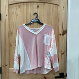 WOMENS SAGE + FIG CASUAL TOP PINK/WHITE W/FLOWERS M NWT
