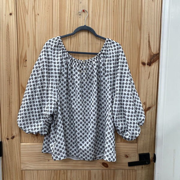 WOMENS CALVIN KLEIN BLK/WHITE CASUAL TOP 1X
