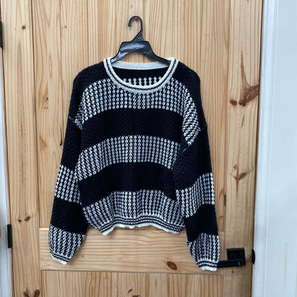 WOMENS SHEIN BLK/WHITE SWEATER L