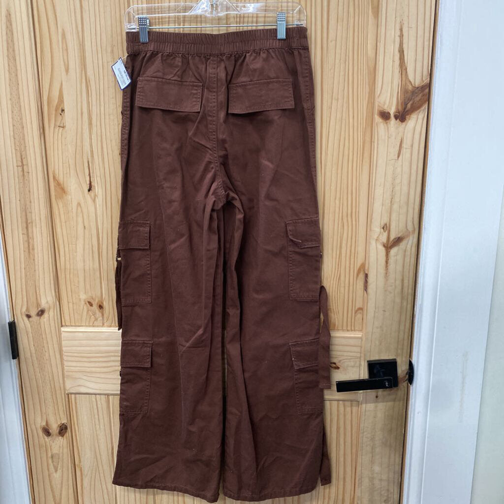 WOMENS NO BOUNDARIES BROWN CARGO PANTS S