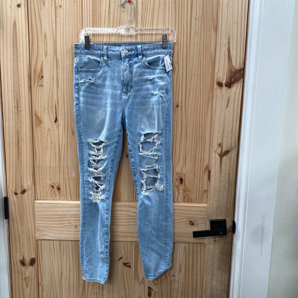 WOMENS AMERICAN EAGLE LT DENIM DIST. JEANS 8 REGULAR