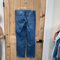 WOMENS OLD NAVY LT DENIM DIST. JEANS 14 TALL