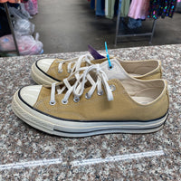 TAN CONVERSE MENS 7 WOMENS 9
