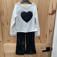 GIRLS BTWEEN 2PC SET BLK/WHITE W/HEART 7 (HAS DISCOLOR ON PANTS)