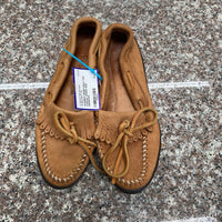 WOMENS MINNETONKA TAN CASUAL SHOES SIZE UNKNOWN