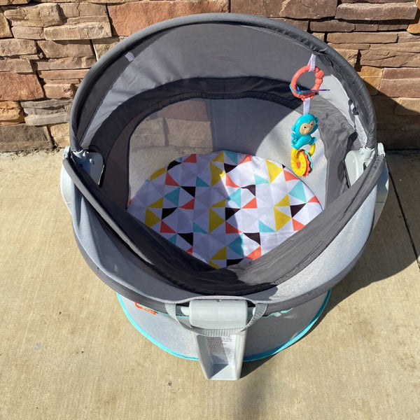 FISHER PRICE PORTABLE BASSINET