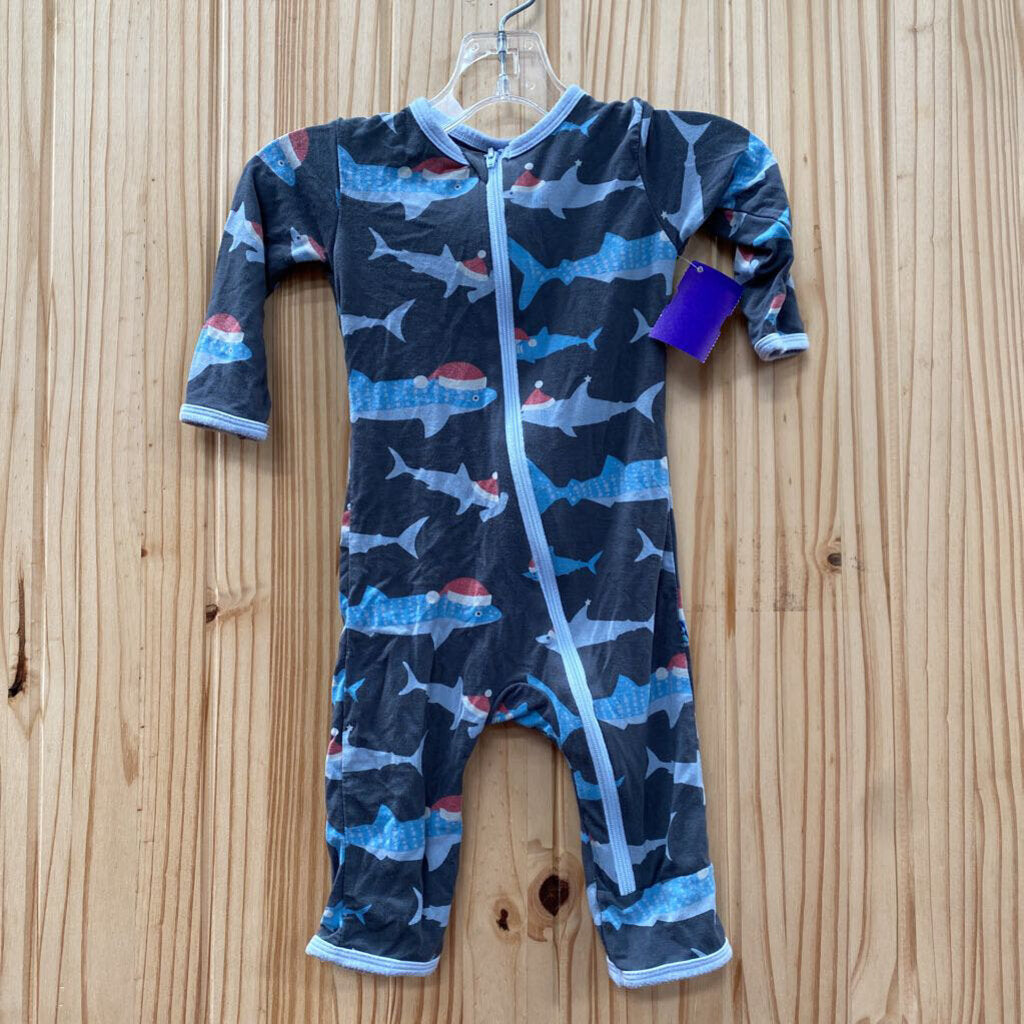 KICKEE PANTS SLEEPER DK GREY W/SANTA SHARKS 0/3M