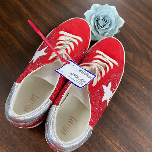 WOMENS RED SHOES W/WHITE STARS 9