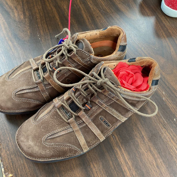 WOMENS UNSTRUCTURED BROWN SHOES 7 1/2