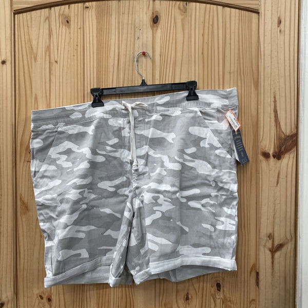 WOMENS DEMOCRACY LT GREY CAMO SHORTS 24W NWT