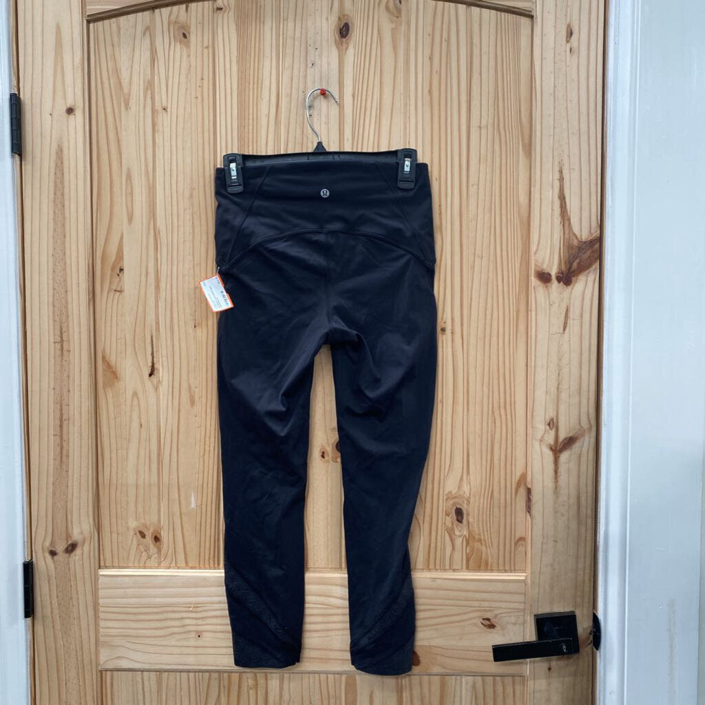 WOMENS LULULEMON BLK LEGGINGS 6
