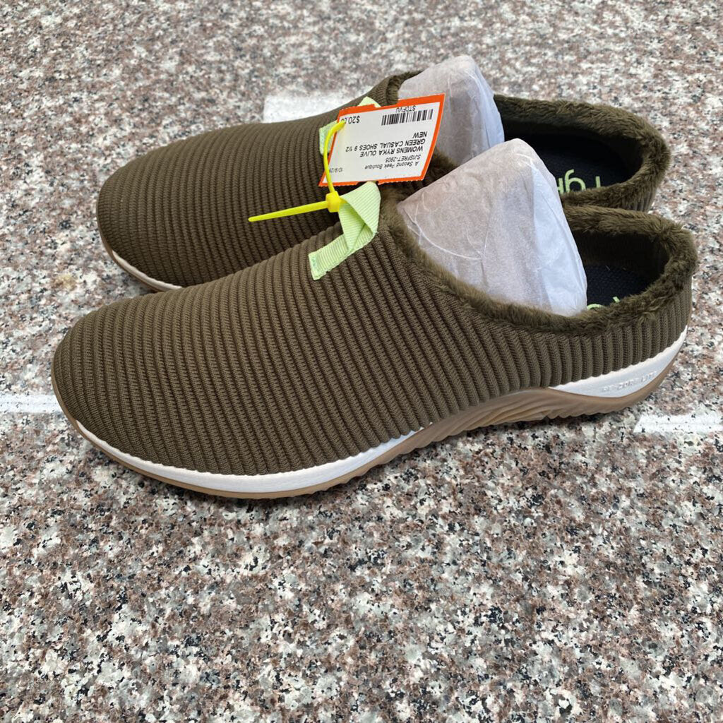 WOMENS RYKA OLIVE GREEN CASUAL SHOES 9 1/2 NEW