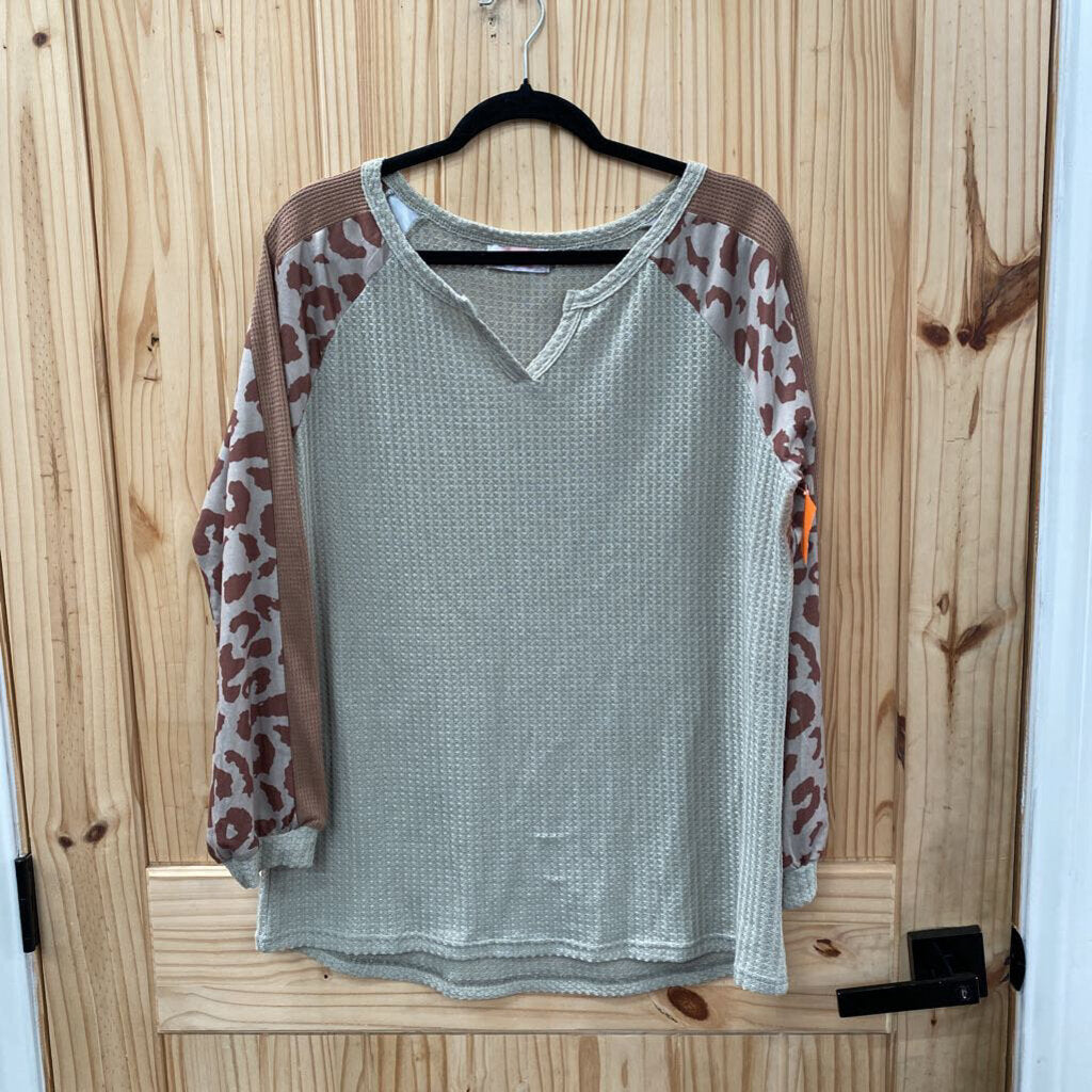 WOMENS C+D+M CASUAL TOP TAN/TAUPE LEOPARD L