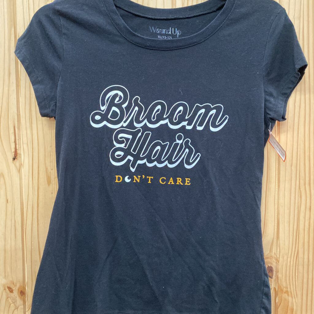 BROOM HAIR DONT CARE BLK/WHITE T-SHIRT XL