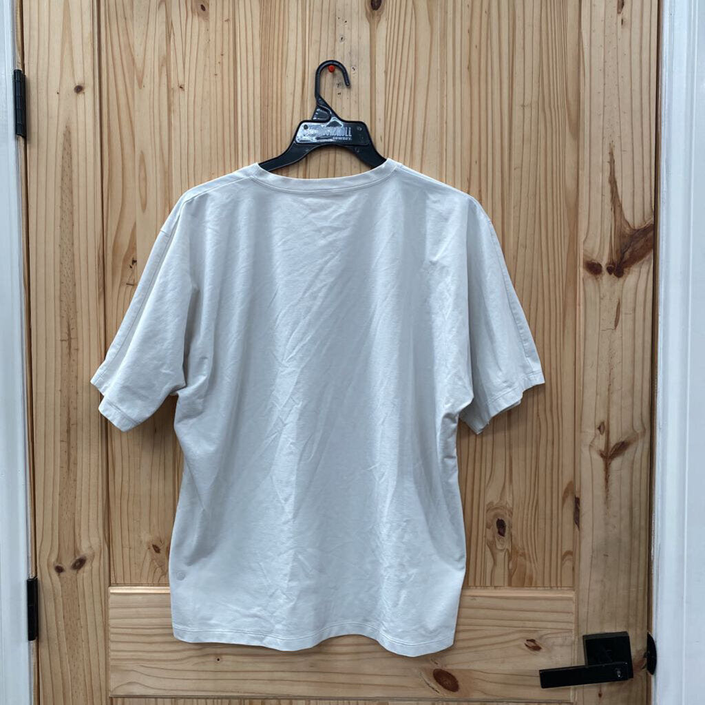 MENS LULULEMON OFF WHITE T-SHIRT L