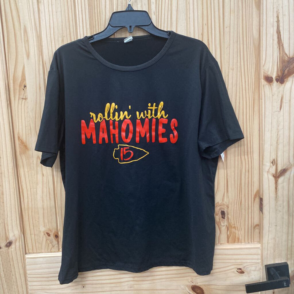 WOMENS ROLLIN WITH MAHOMES BLK/ T-SHIRT 2XL