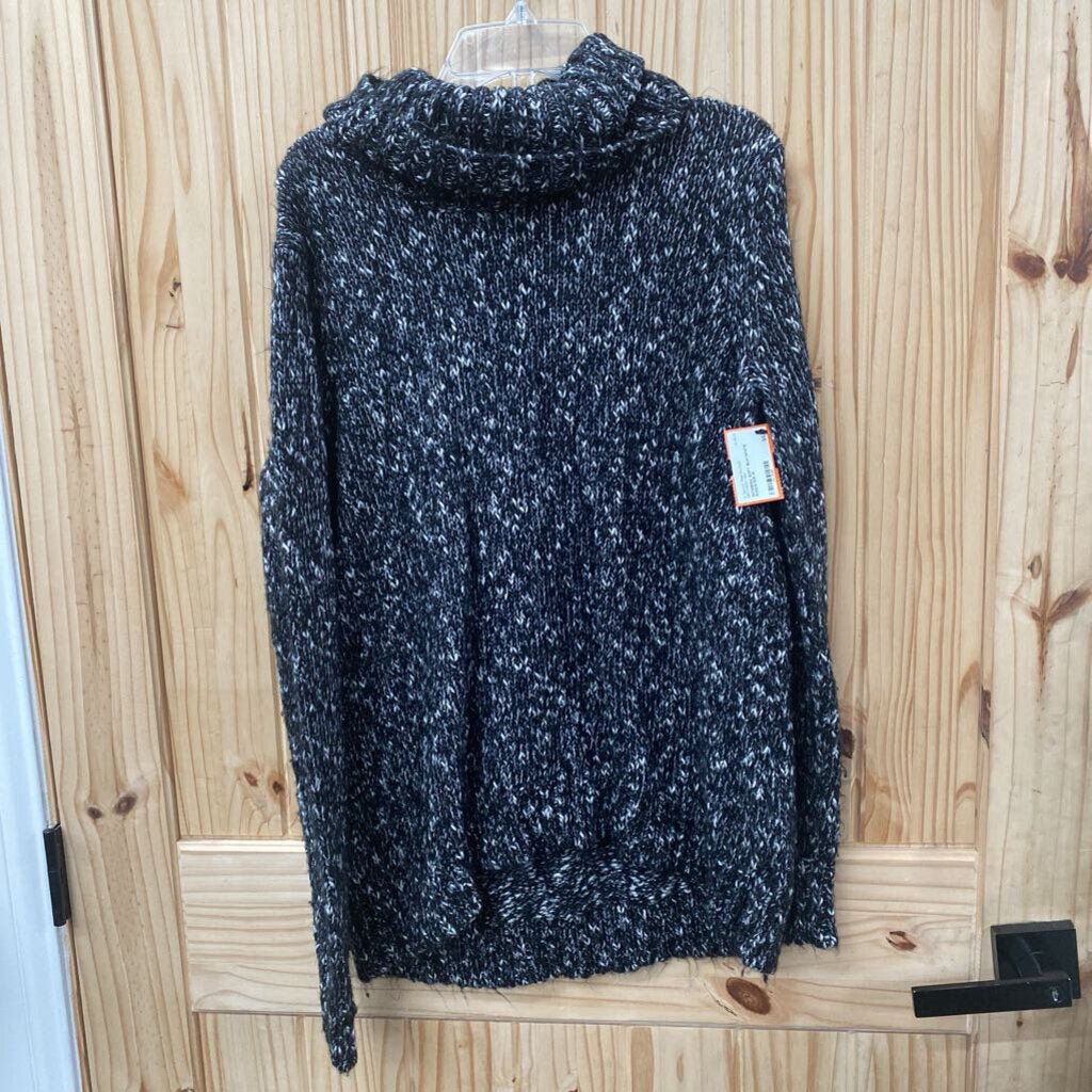 WOMENS SOFT BLK/WHITE SWEATER M