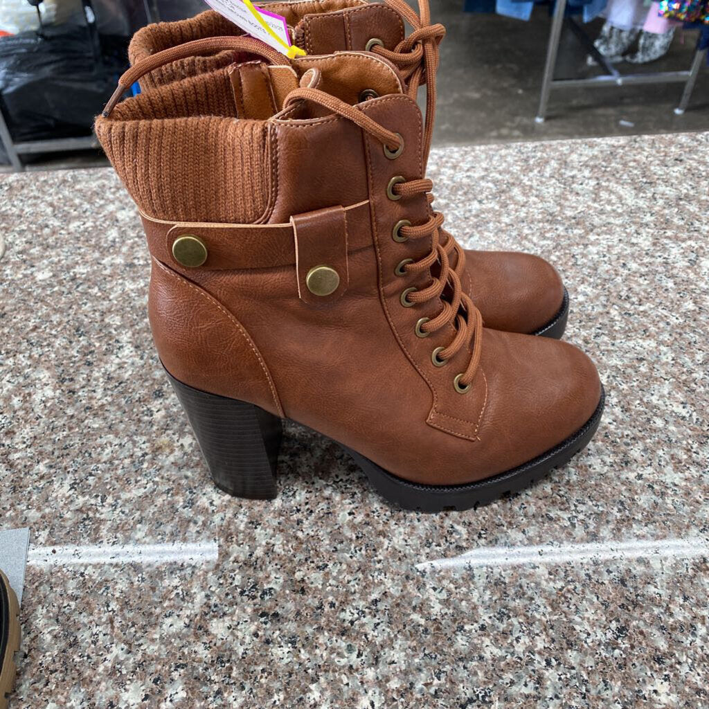 WOMENS BROWN BOOTS 7.5