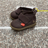 BOYS PENGUIN BROWN BOOTS 6