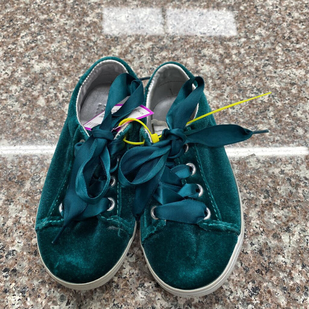 GIRLS JANIE AND JACK DK GREEN VELOUR SHOES 8