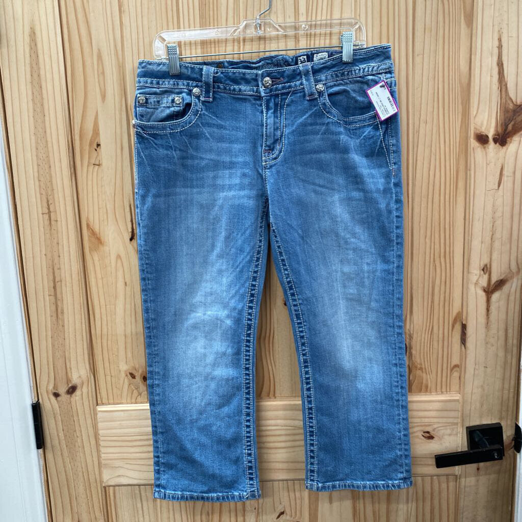 WOMENS MISS ME LT DENIM CAPRIS 33