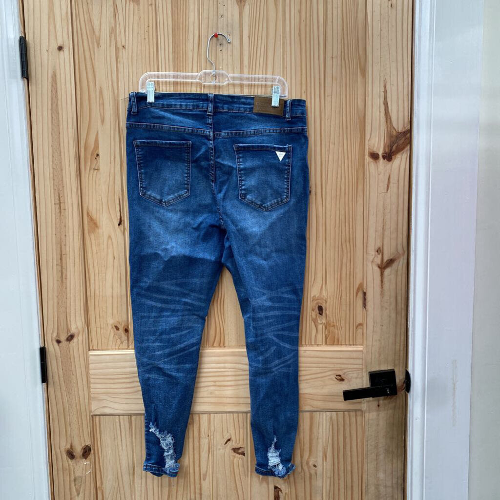 WOMENS CELEBRITY ACE DK DENIM DIST. JEANS 18